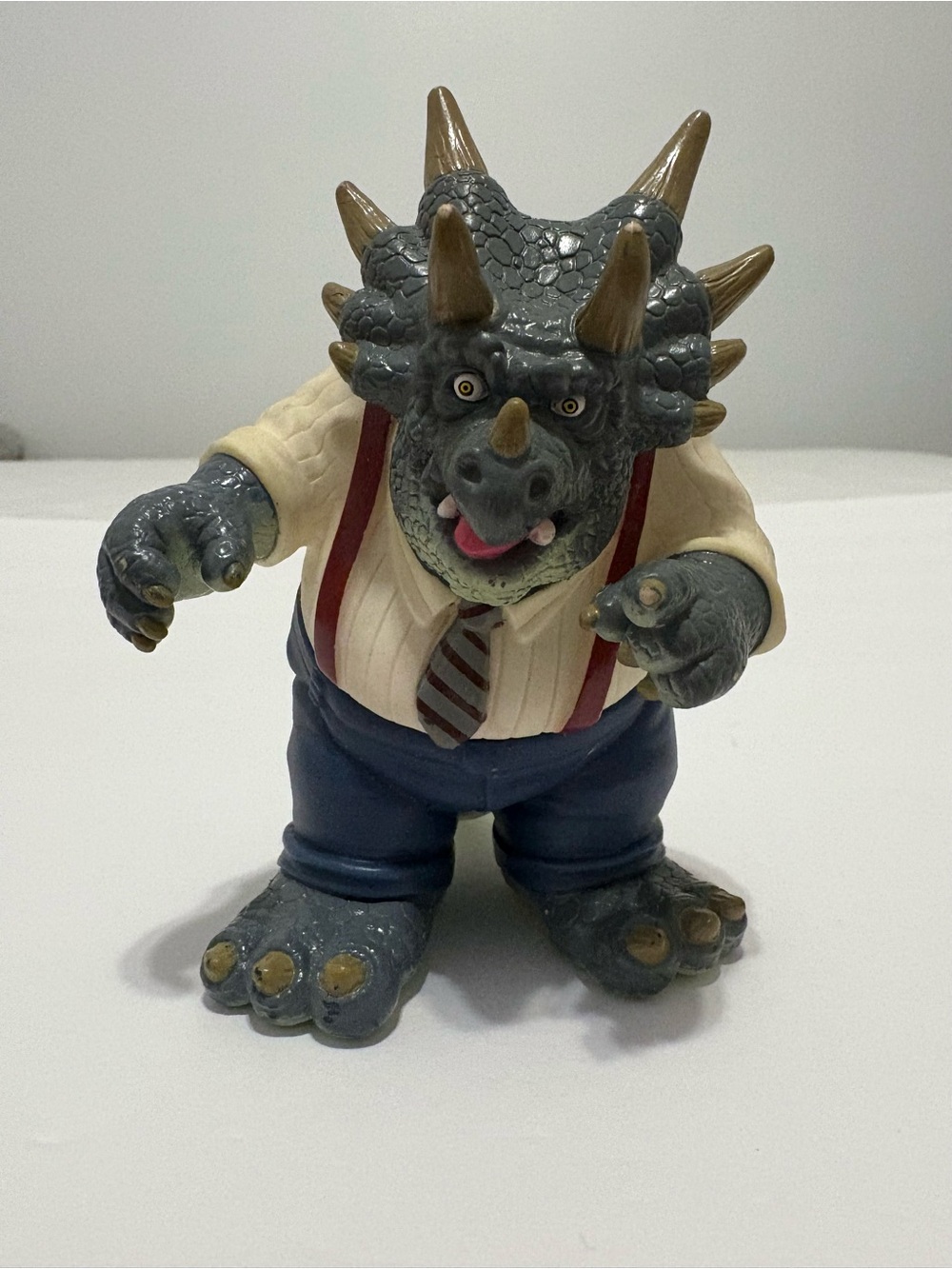 Vintage 1991 Disney Dinosaurs TV Show Toys Figures Sinclair Family - Picture 4 of 11